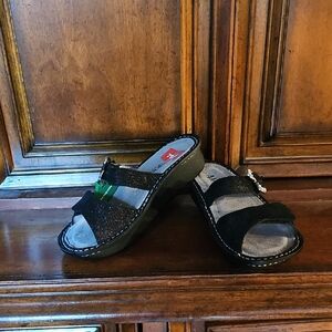 Alegria Glittery Crystal Buckle 2 Strap Black Sandals -sz. 7!
